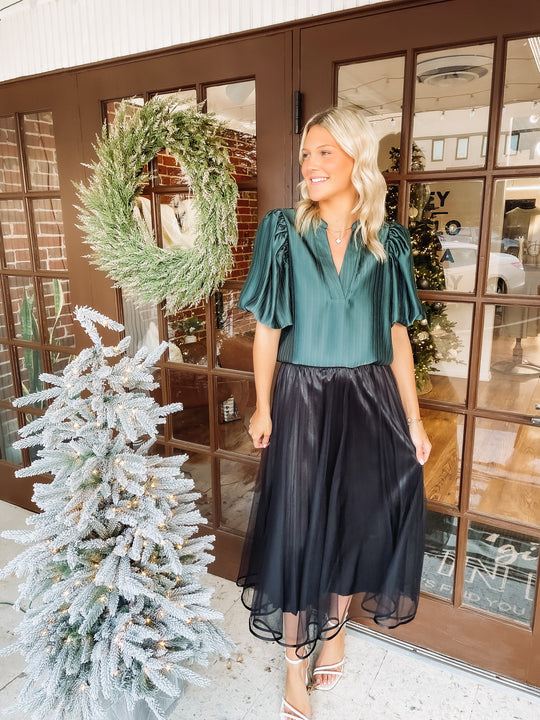 Hunter green textured short sleeve puff sleeve blouse.