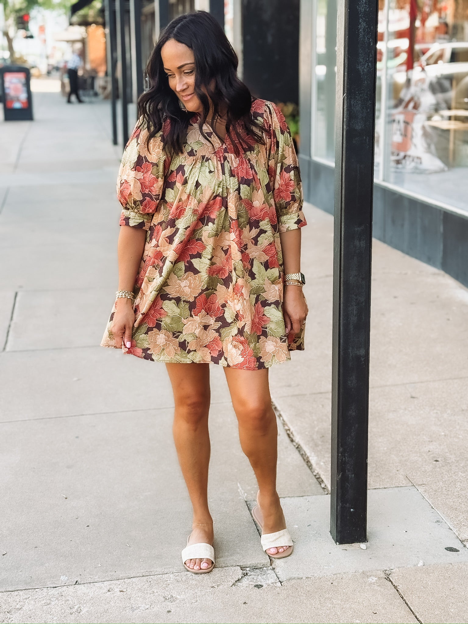 Leaf printed floral short sleeve v neck  mini dress.