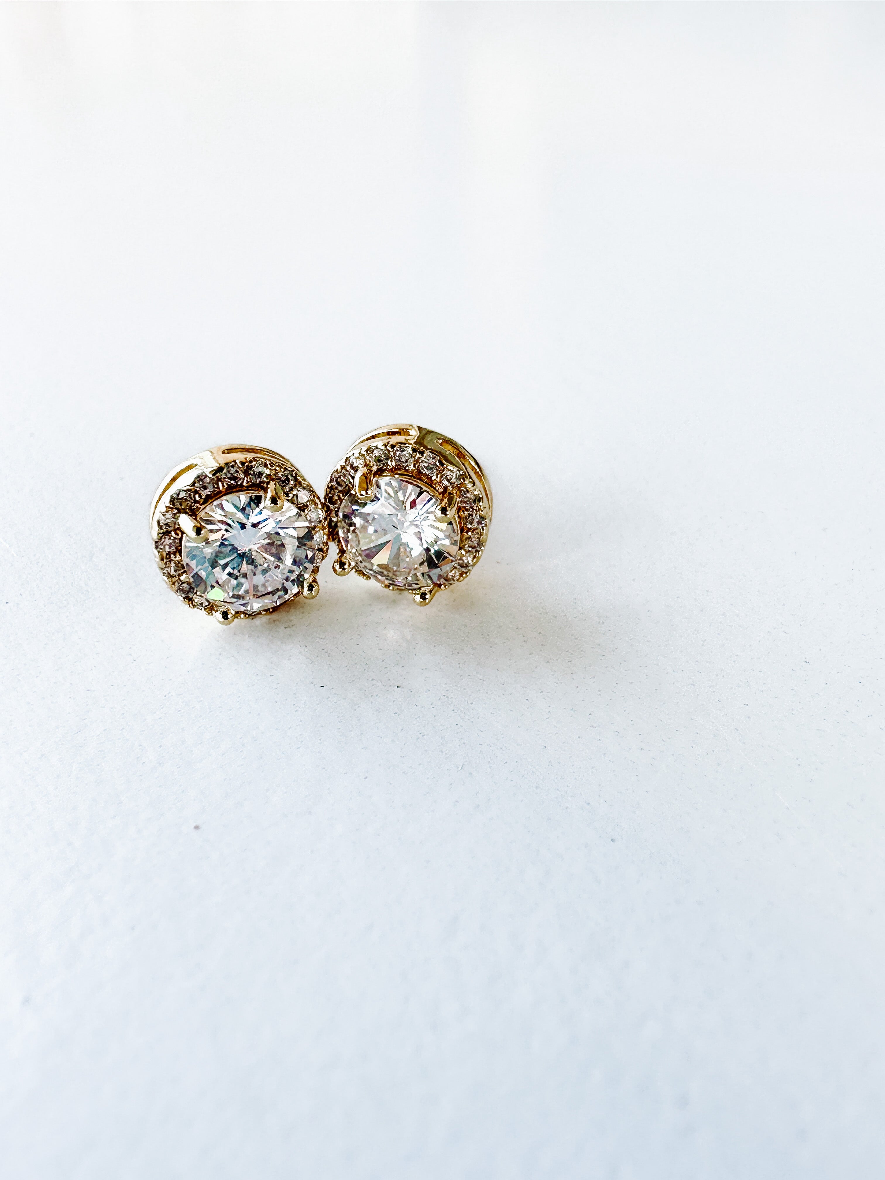 gold studs